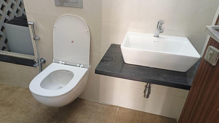 Bathroom, omkar-signet 2 Bedroom 503 Sq.Ft. Apartment In Malad East Mumbai 9383118