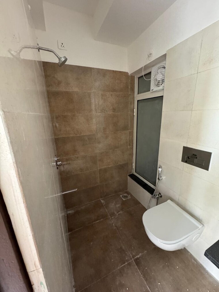 Bathroom, omkar-signet 2 Bedroom 503 Sq.Ft. Apartment In Malad East Mumbai 9383118