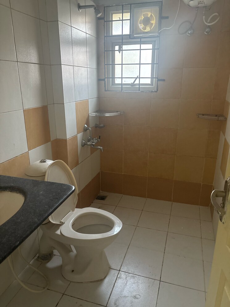 Bathroom, ajmera-green-acres 3 Bedroom 1565 Sq.Ft. Apartment In Kalena Agrahara Bangalore 9383179