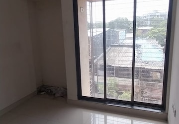 Room in 2 BHK Apartment at Chandak Stella, Goregaon West – for Rent