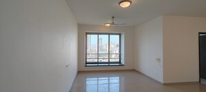 Room in 2.5 BHK Apartment at Oberoi Realty Woods, Goregaon East – for Rent