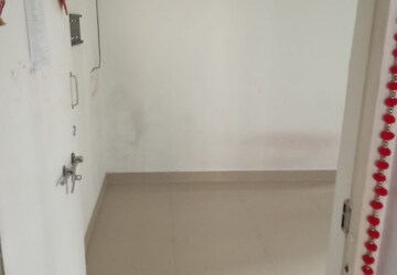 Furnished Amenities in 1 BHK Apartment at Premleela Heights, Goregaon West – for Rent