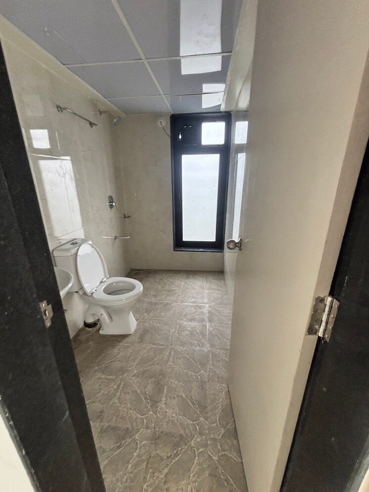 Bathroom, vascon-citron-phase-2 2 Bedroom 656 Sq.Ft. Apartment In Wagholi Pune 9383241