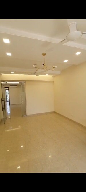 Room in 4 BHK Builder Floor at Hauz Khas – for Rent