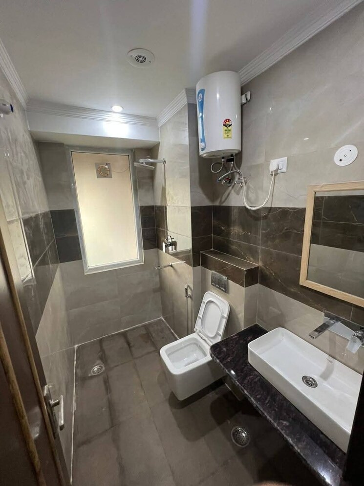 Bathroom, saket 2 Bedroom 1000 Sq.Ft. Apartment In Saket Delhi 9383293