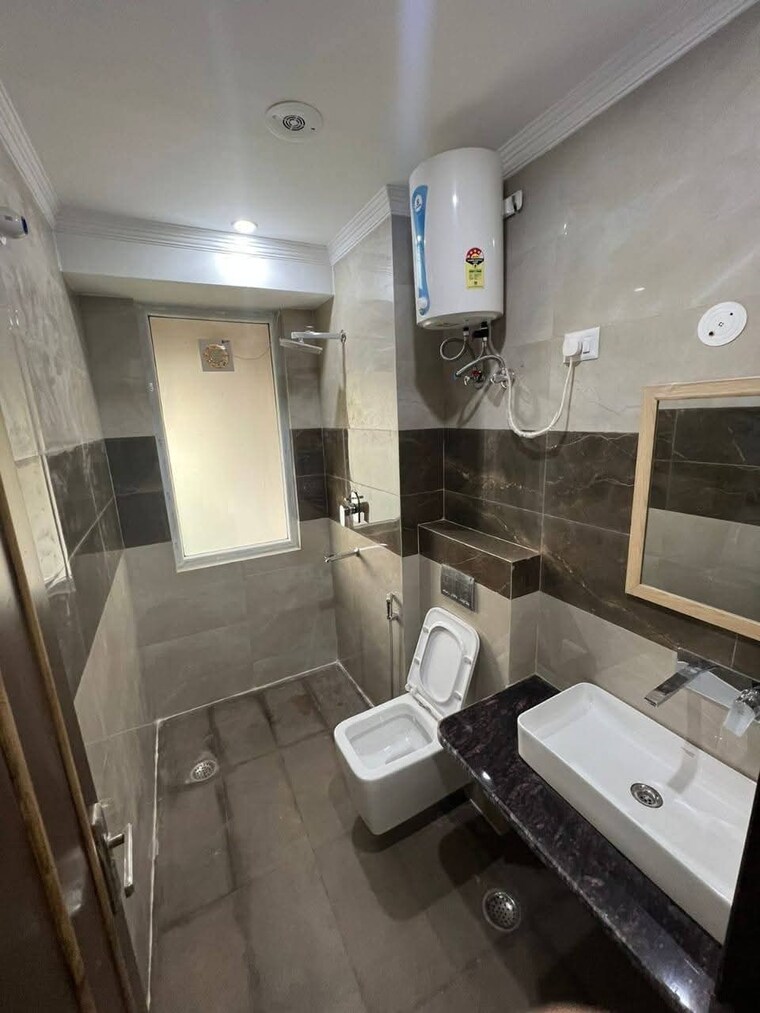 Bathroom, saket 2 Bedroom 1000 Sq.Ft. Apartment In Saket Delhi 9383293