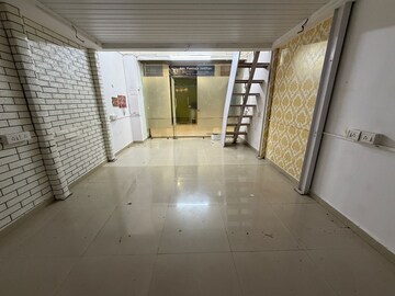  Office Space – Entrance View at Rustomjee Eaze Zone Mall, Malad West - for Sale