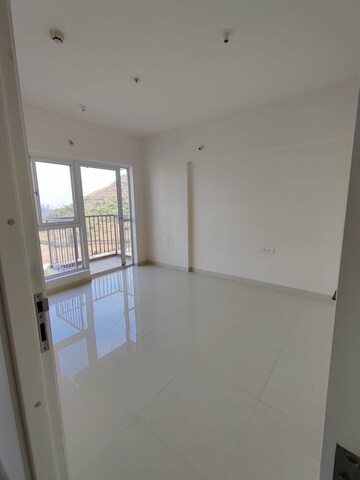 Room in 2 BHK Apartment at Godrej Green Cove, Mahalunge – for Rent