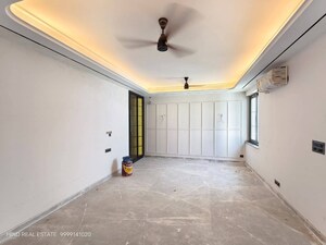 Room in 4 BHK Builder Floor at Soami Nagar – for Sale