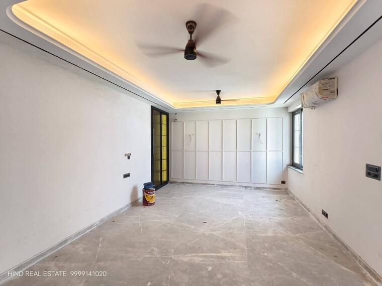 Room, soami nagar 4 Bedroom 450 Sq.Ft. Builder Floor In Soami Nagar Delhi 9383308