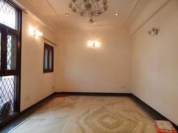 Room in 2 BHK Builder Floor at Malviya Nagar – for Sale