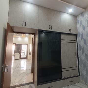 Furnished Amenities in 3 BHK Apartment at Sector 51 – for Sale