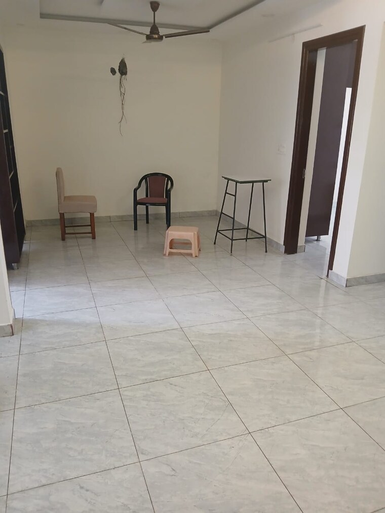 undefined, sector 19 3 Bedroom 3500 Sq.Ft. Builder Floor In Sector 19 Chandigarh 9383315