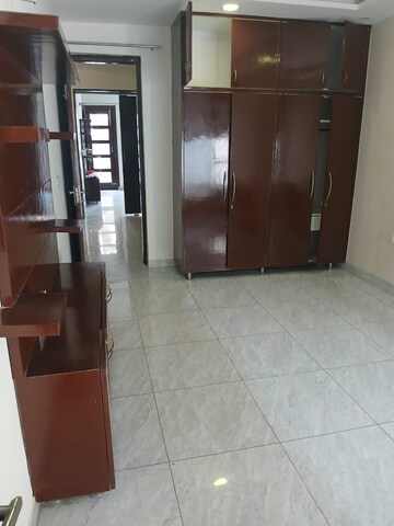 3 BHK Builder Floor For Rent in Sector 19