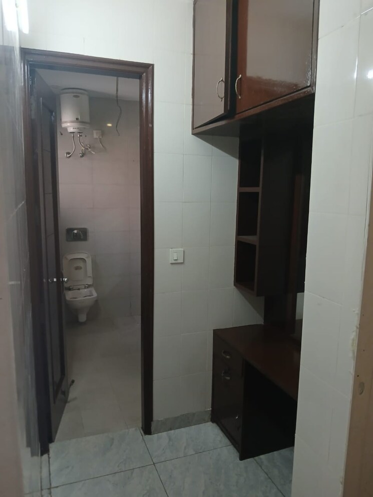 Kitchen, sector 19 3 Bedroom 3500 Sq.Ft. Builder Floor In Sector 19 Chandigarh 9383315