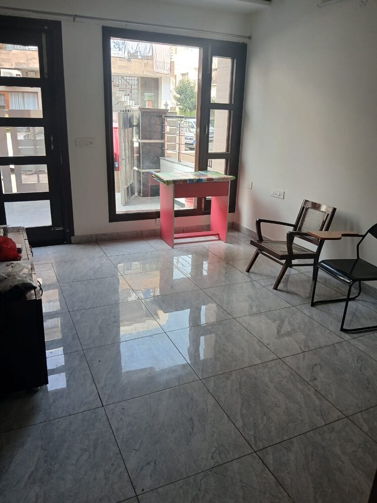 Bathroom, sector 19 3 Bedroom 3500 Sq.Ft. Builder Floor In Sector 19 Chandigarh 9383315