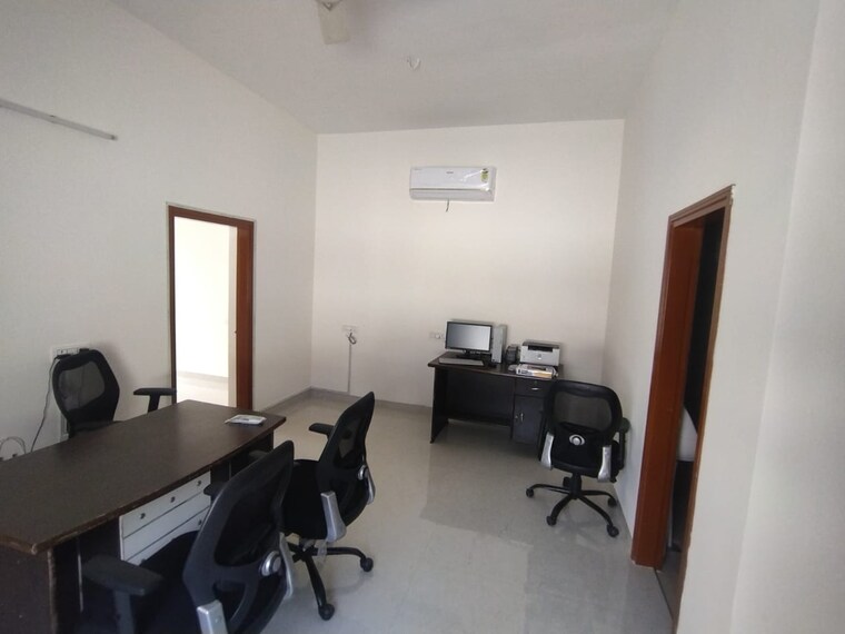 Team Area, sector 21 4 Bedroom 4000 Sq.Ft. Builder Floor In Sector 21 Chandigarh 9383336