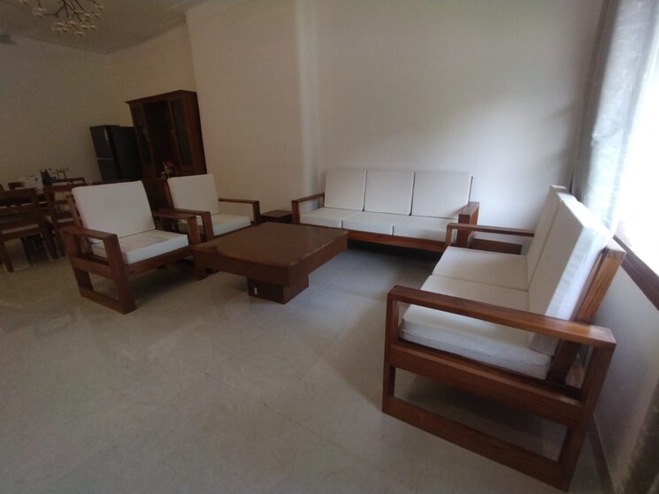 Living Room, sector 21 4 Bedroom 4000 Sq.Ft. Builder Floor In Sector 21 Chandigarh 9383336