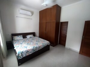 Bedroom in 4 BHK Builder Floor at Sector 21 – for Rent