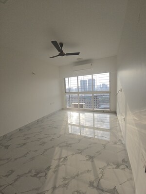 2 BHK Apartment For Sale in Raheja Ridgewood, Goregaon East