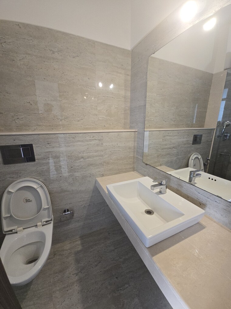 Bathroom, raheja-ridgewood 2 Bedroom 856 Sq.Ft. Apartment In Goregaon East Mumbai 9383334