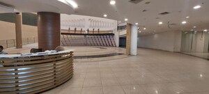  Office Space For Rent in Express Zone, Malad East