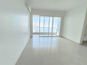 Room in 4 BHK Apartment at Omkar Alta Monte, Malad East – for Rent