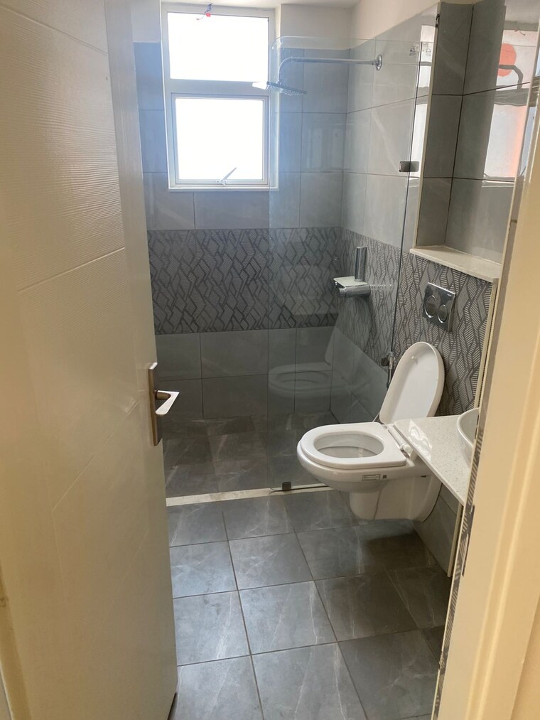 Bathroom, ashiana-anmol-phase-2 2 Bedroom 780 Sq.Ft. Apartment In Sohna Sector 33 Gurgaon 9383395