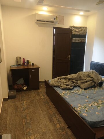 Master Bedroom in 3 BHK Builder Floor at Shivalik Colony – for Rent
