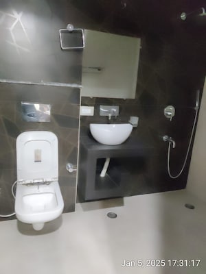 Furnished Amenities in 3 BHK Builder Floor at Krishna Palace Faridabad, Sector 15a – for Rent