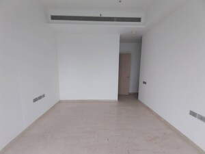 Room in 4 BHK Apartment at Rustomjee Crown, Prabhadevi – for Sale