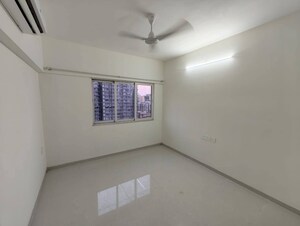 Room in 1 BHK Apartment at Omkar Signet, Malad East – for Rent