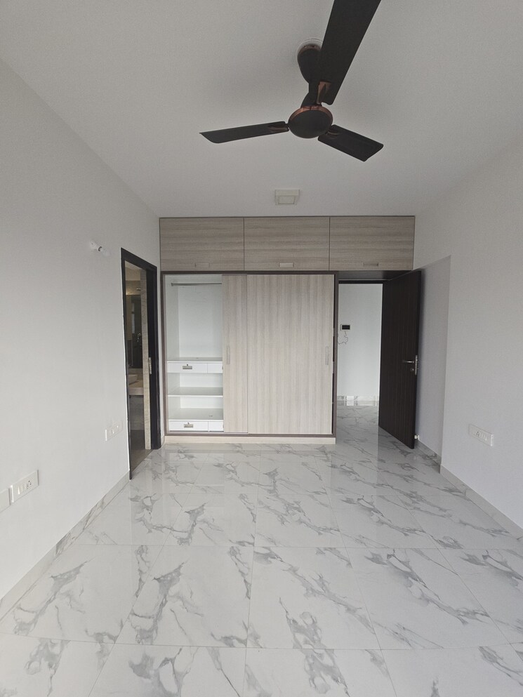 Room, raheja-ridgewood 2 Bedroom 1050 Sq.Ft. Apartment In Goregaon East Mumbai 9383430