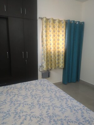 Bedroom in 2 BHK Apartment at Gomti Nagar – for Rent