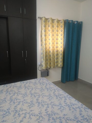 Bedroom in 2 BHK Apartment at Gomti Nagar – for Rent