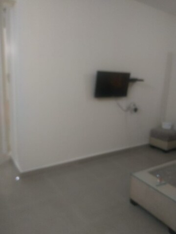 Furnished Amenities in 2 BHK Apartment at Gomti Nagar – for Rent