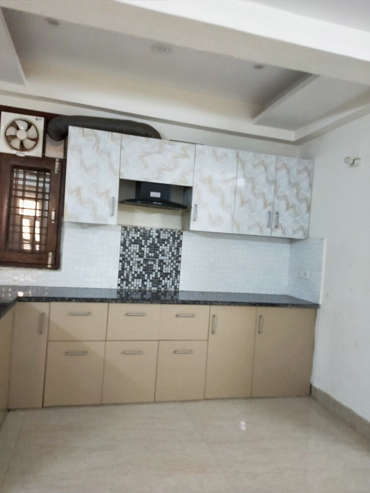 Kitchen, sushant lok ii 3 Bedroom 263 Sq.Ft. Builder Floor In Sushant Lok ii Gurgaon 9383499