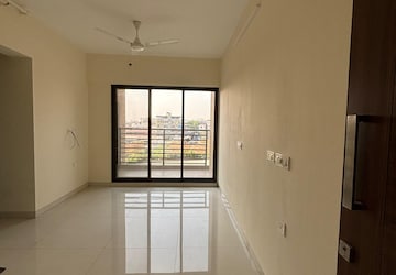 Room in 1 BHK Apartment at Sunraj Solitaire, Dombivli East – for Rent
