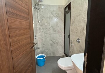 Bathroom in 1 BHK Apartment at Sunraj Solitaire, Dombivli East – for Rent
