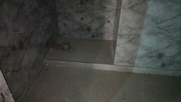 Bathroom in 1 BHK Builder Floor at Vaishali Sector 6 – for Sale