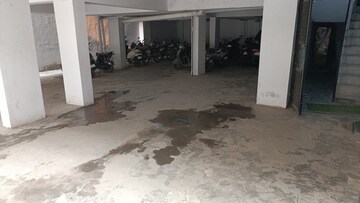 Parking in 1 BHK Builder Floor at Vaishali Sector 6 – for Sale