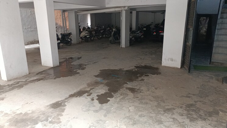  Parking, vaishali sector 6 1 Bedroom 545 Sq.Ft. Builder Floor In Vaishali Sector 6 Ghaziabad 9383576
