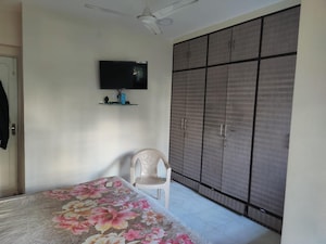Room in 2 BHK Apartment at Lands End, Malabar Hill – for Rent