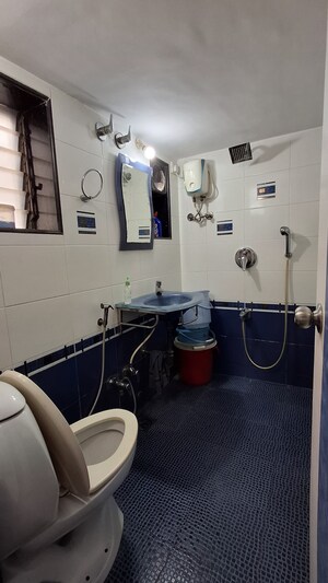 Master Bedroom in 1.5 BHK Apartment at Andheri West – for Rent