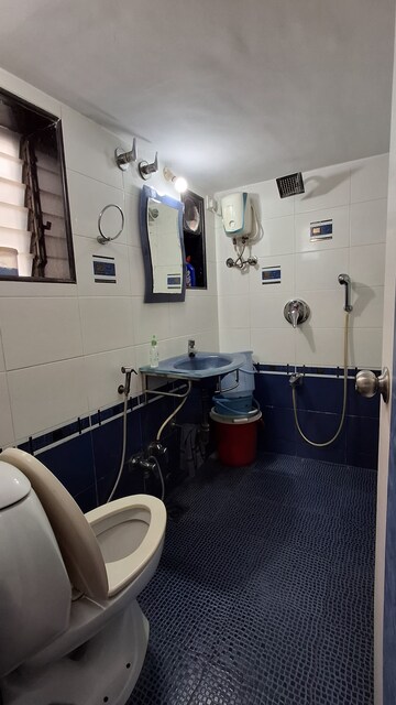 Master Bedroom in 1.5 BHK Apartment at Andheri West – for Rent