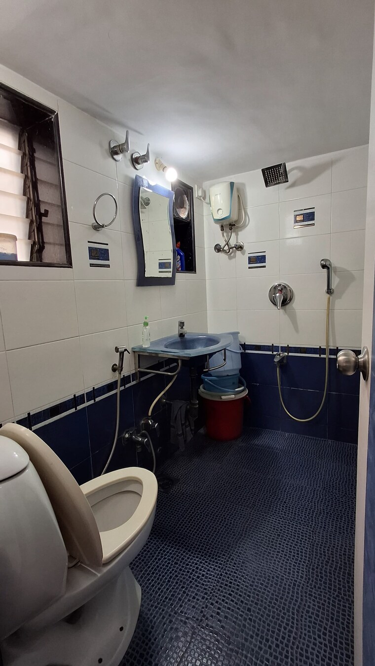 Master Bedroom, andheri west 1.5 Bedroom 600 Sq.Ft. Apartment In Andheri West Mumbai 9383631