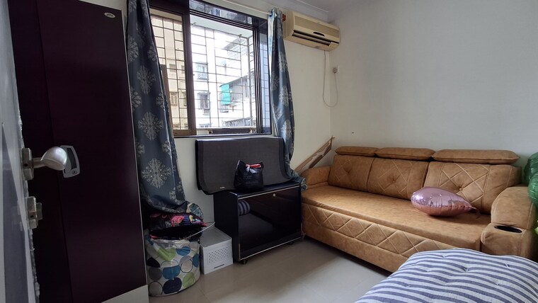 Living Room, andheri west 1.5 Bedroom 600 Sq.Ft. Apartment In Andheri West Mumbai 9383631