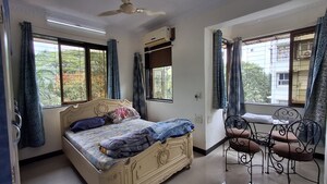 Bedroom in 1.5 BHK Apartment at Andheri West – for Rent