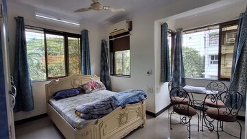 Bedroom in 1.5 BHK Apartment at Andheri West – for Rent