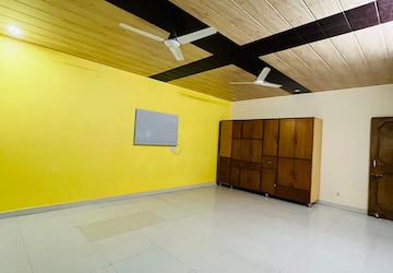 Room in 2 BHK Independent House at Sahastradhara Road – for Rent